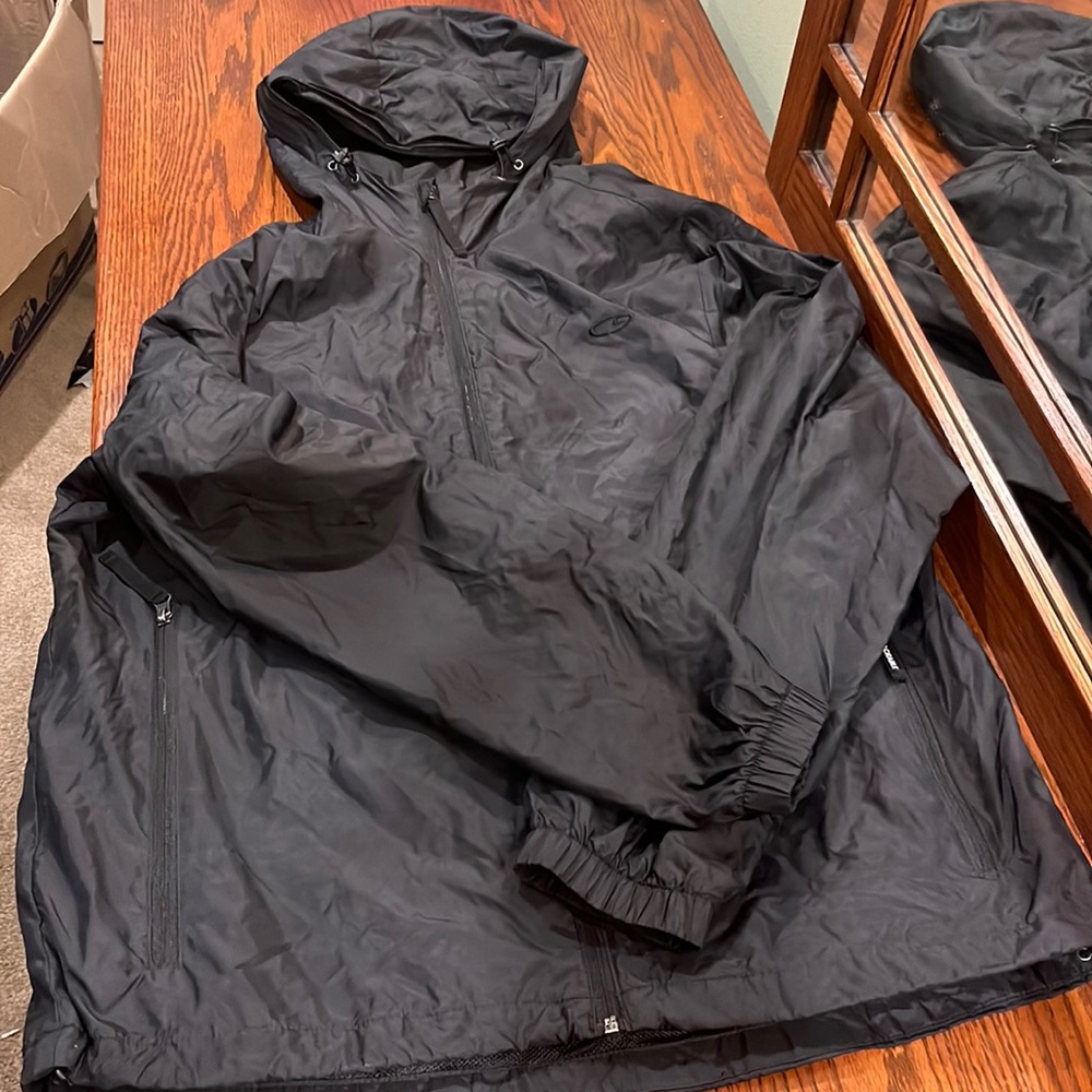 MENS WINDBREAKER